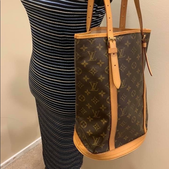 Louis Vuitton Handbags - ❌SOLD Authentic LV  Bucket Bag GM Monogram